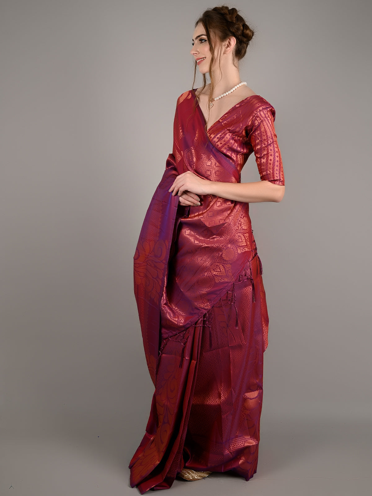 Purple Silk Blend Woven Saree With Unstitched Blouse
