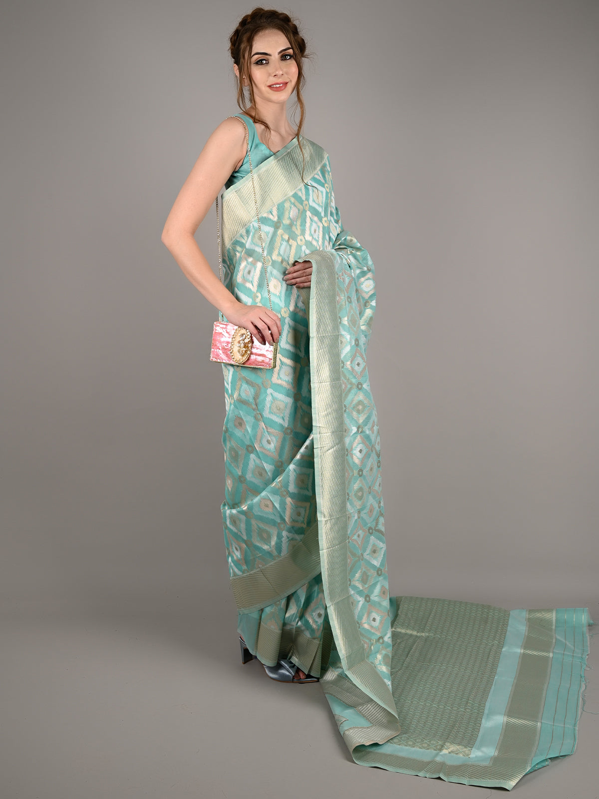 Blue Linen Woven Saree With Unstitched Blouse