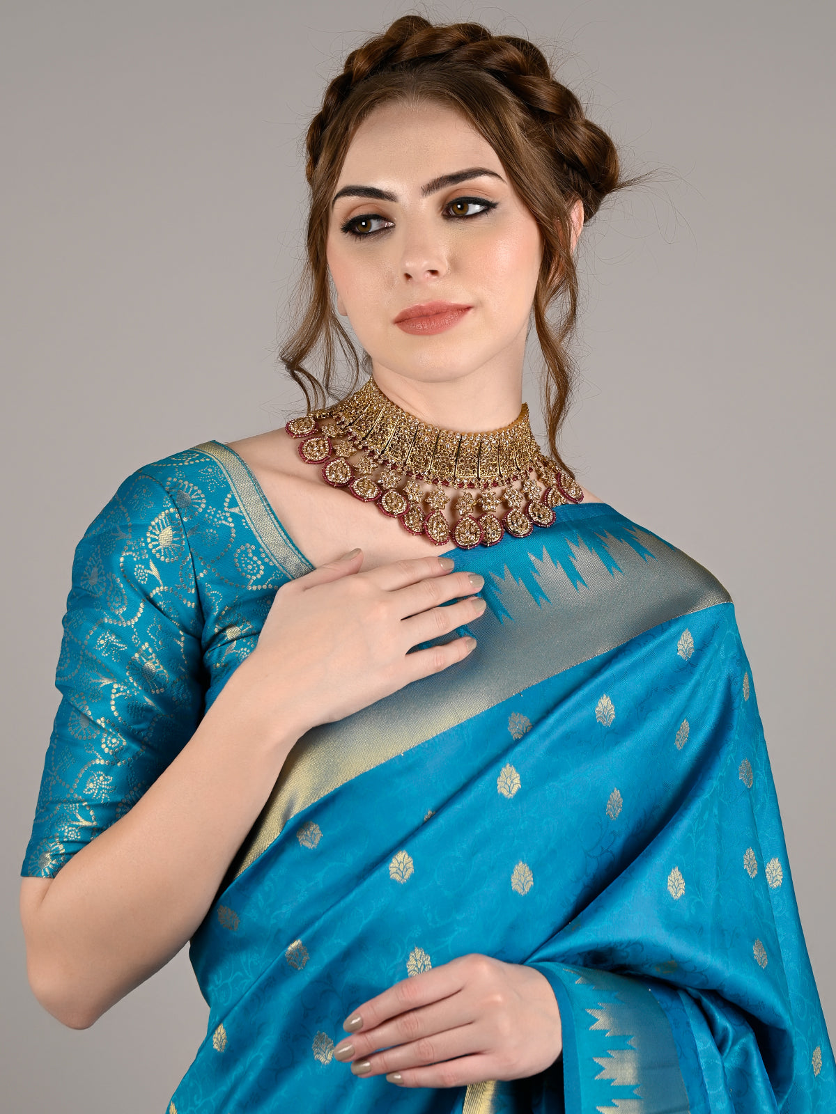 Blue Silk Woven Saree With Unstitched Blouse