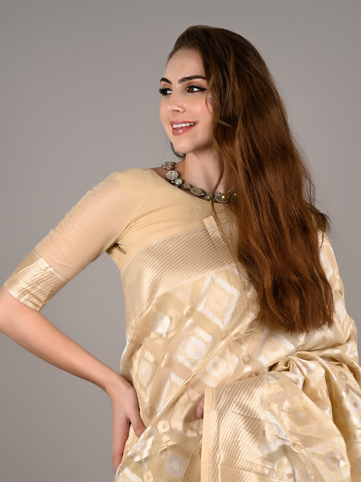 Off White Linen Woven Saree With Unstitched Blouse