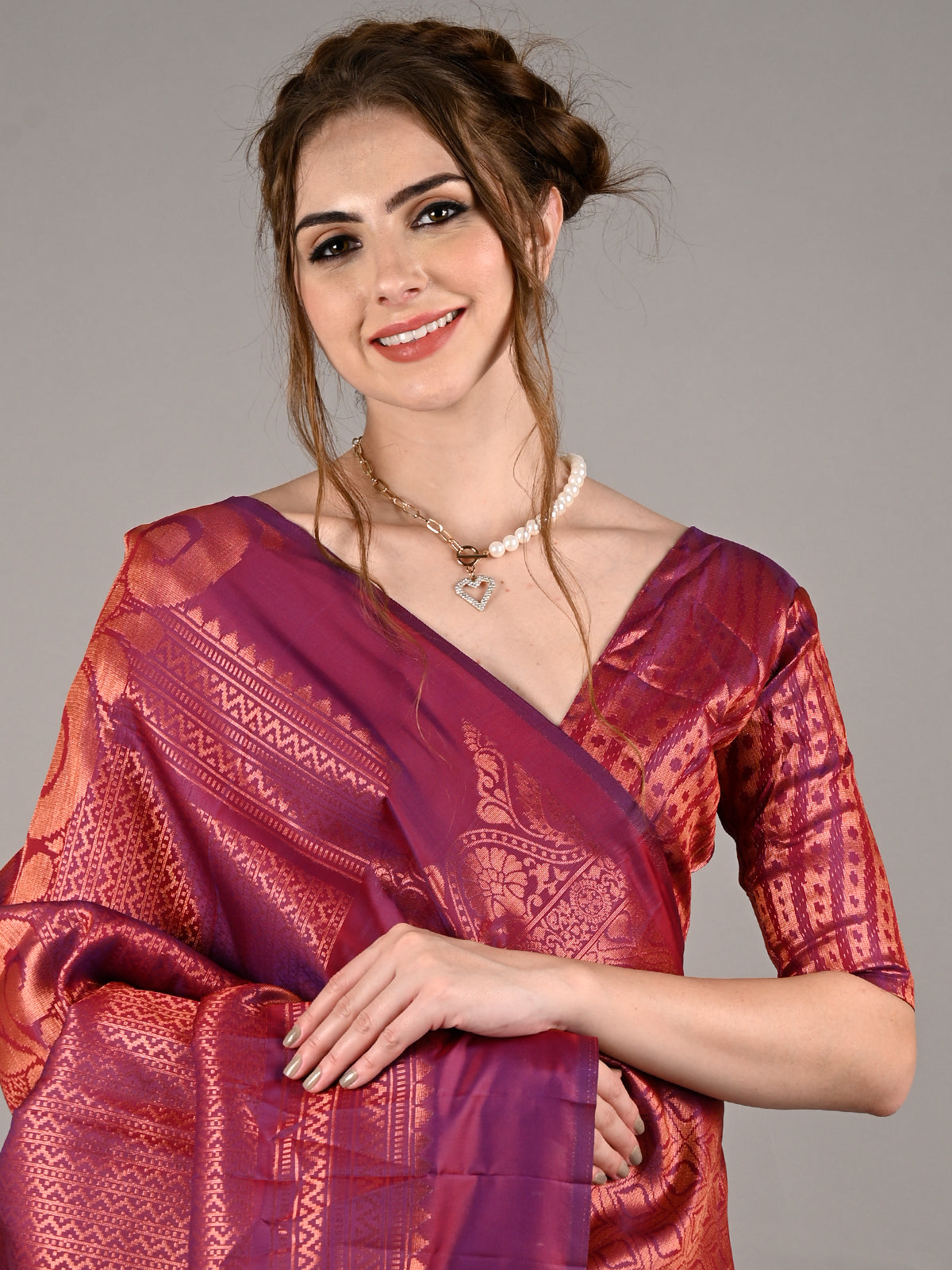 Purple Silk Blend Woven Saree With Unstitched Blouse