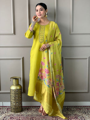 Rajwada Green Viscose chanderi Embroidered Stitched Kurta Set For Women
