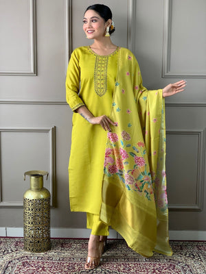 Rajwada Green Viscose chanderi Embroidered Stitched Kurta Set For Women