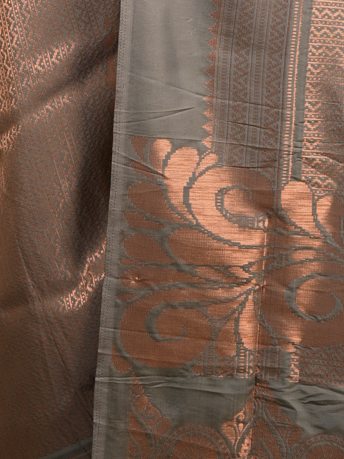 Grey Silk Blend Woven Saree With Unstitched Blouse