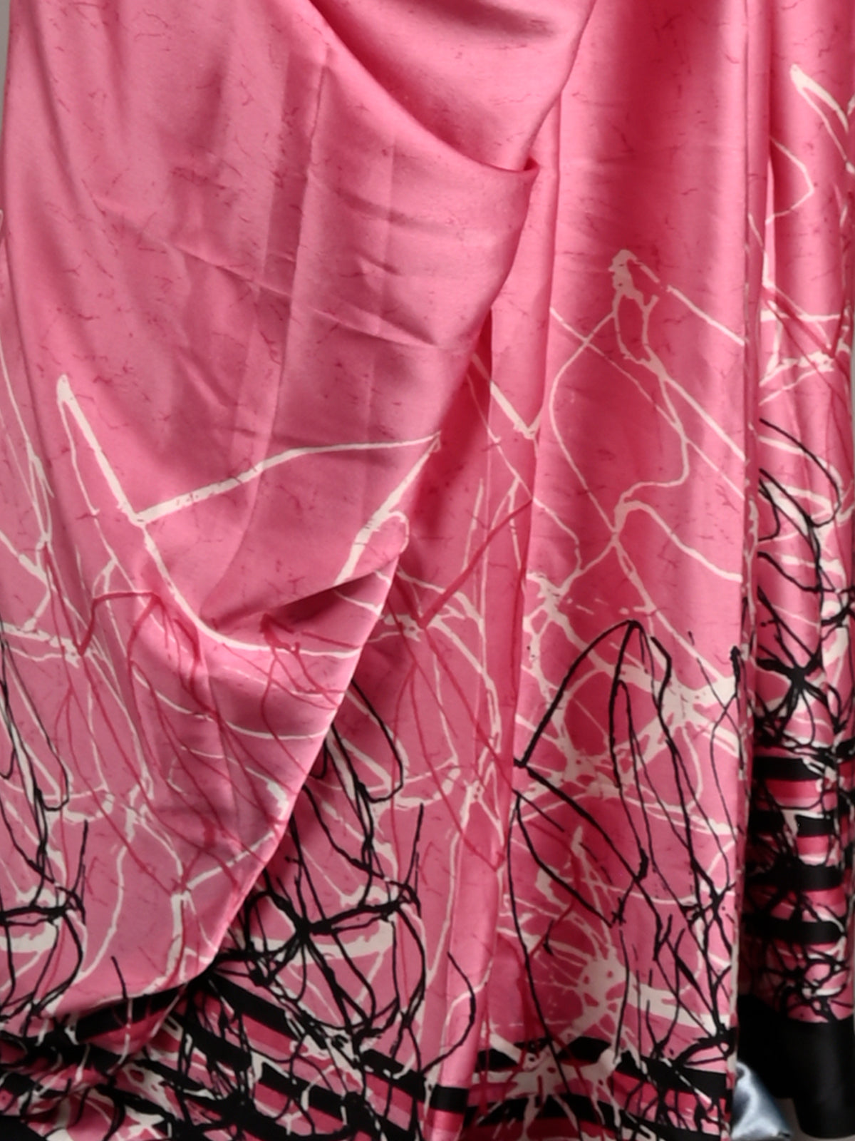 Pink Satin Crepe Digital Print Saree With Unstitched Blouse