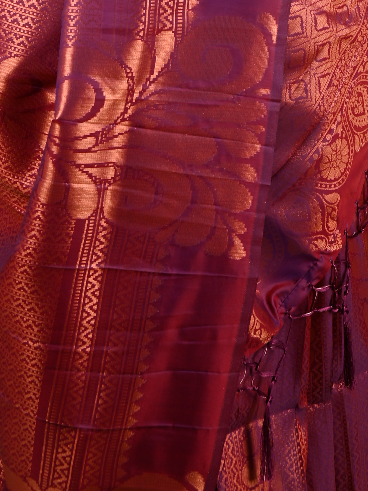 Purple Silk Blend Woven Saree With Unstitched Blouse