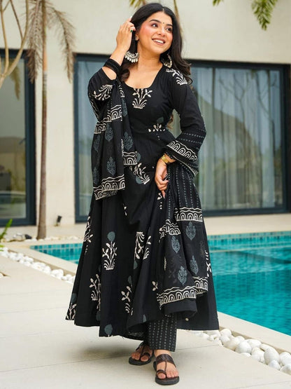 Rajwada Black Rayon Printed Kurta Set For Women