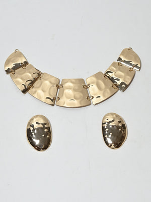 Rajwada Golden Alloy Metallic Design Jewellery Set For Women
