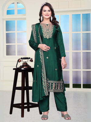 Rajwada Green Chinon Embroidered Kurta Set For Women