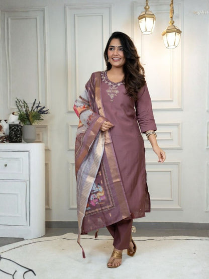 Rajwada Mauve Silk Blend Embroidered Kurta Set For Women