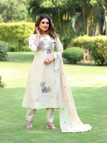 Rajwada White Silk Blend Embroidered Kurta Set For Women