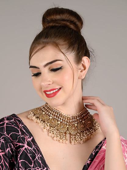 Rajwada Women Exquisite 3 Piece Set Of Necklace, Earrings And Maang Tikka
