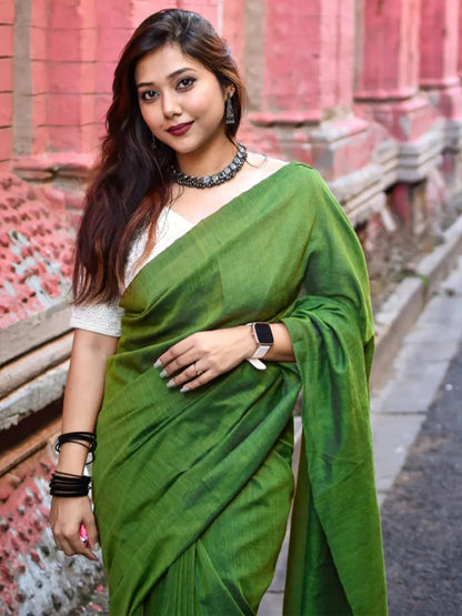 Rajwada Dark Green Cotton Handloom Saree  With Unstitched Blouse for Women