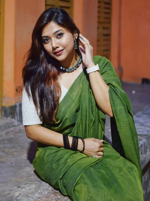 Rajwada Dark Green Cotton Handloom Saree  With Unstitched Blouse for Women