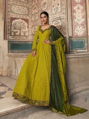 Rajwada Women Pretty Green Georgette Semi Stitched Gown