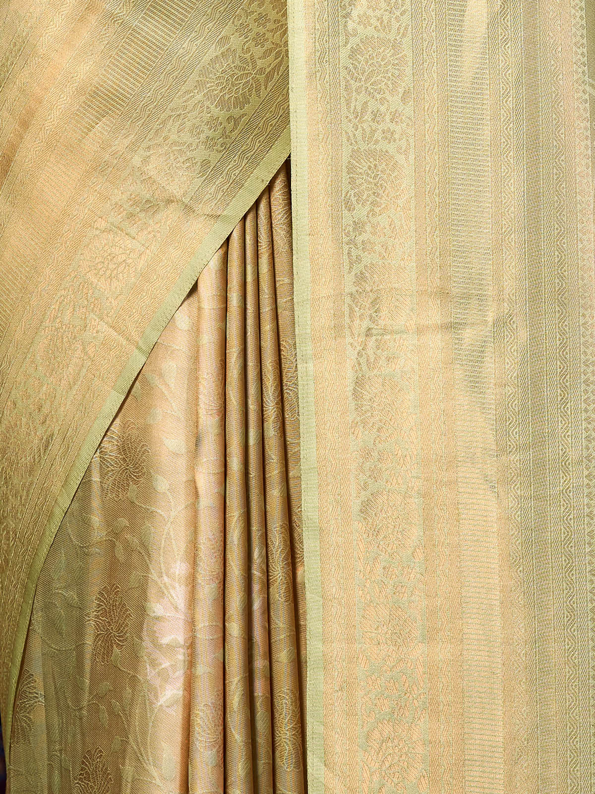 Rajwada - Light Green Silk Blend Woven Saree with Unstitched Blouse