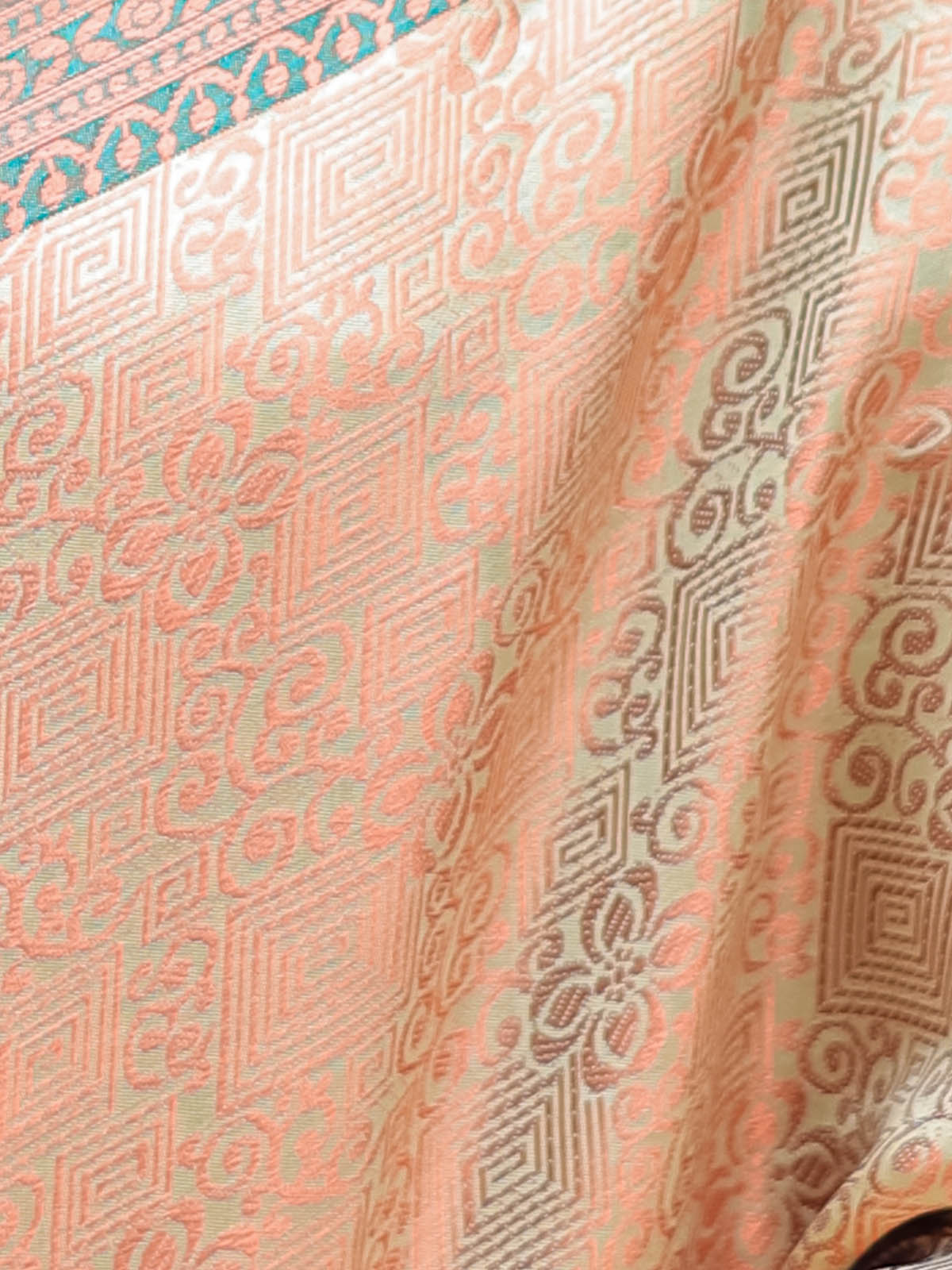 Off White Silk Blend Woven Saree With Unstitched Blouse