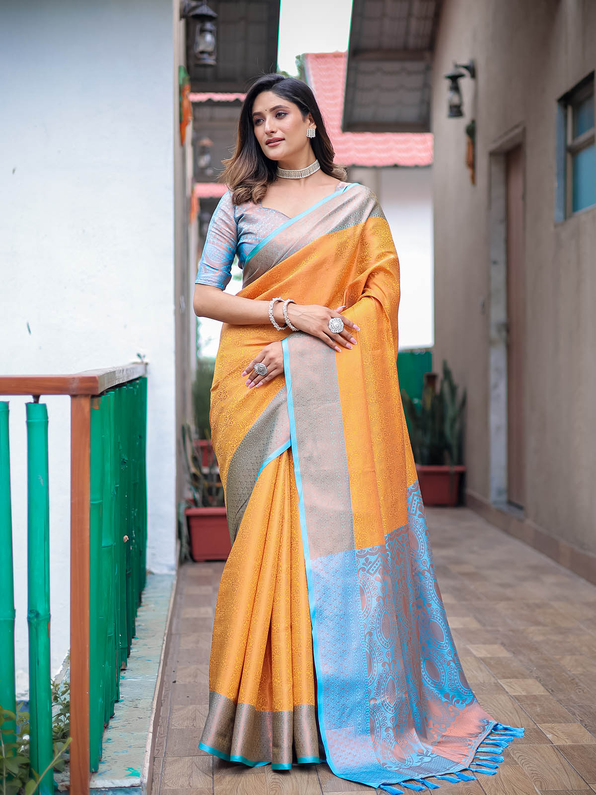 Yellow Silk Blend Woven Saree With Unstitched Blouse