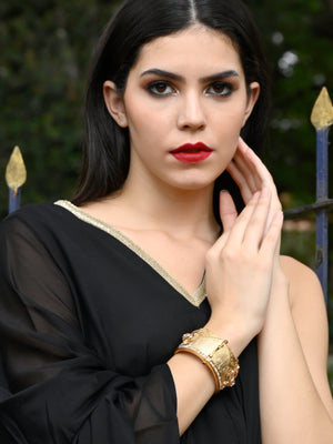 Rajwada Women Stylish White Stone Studded Gold Bracelet