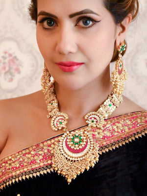 Rajwada Women Cluster Beads White Jewelry Set