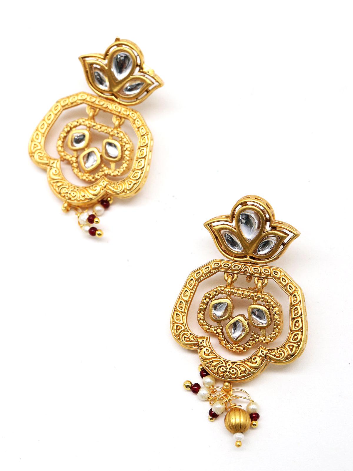 Ancient semiprecious kundan & pearl choker with earrings - Rajwada