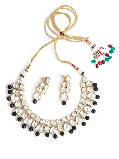 Beautiful Kundan and Black Mani Necklace Set! - Rajwada