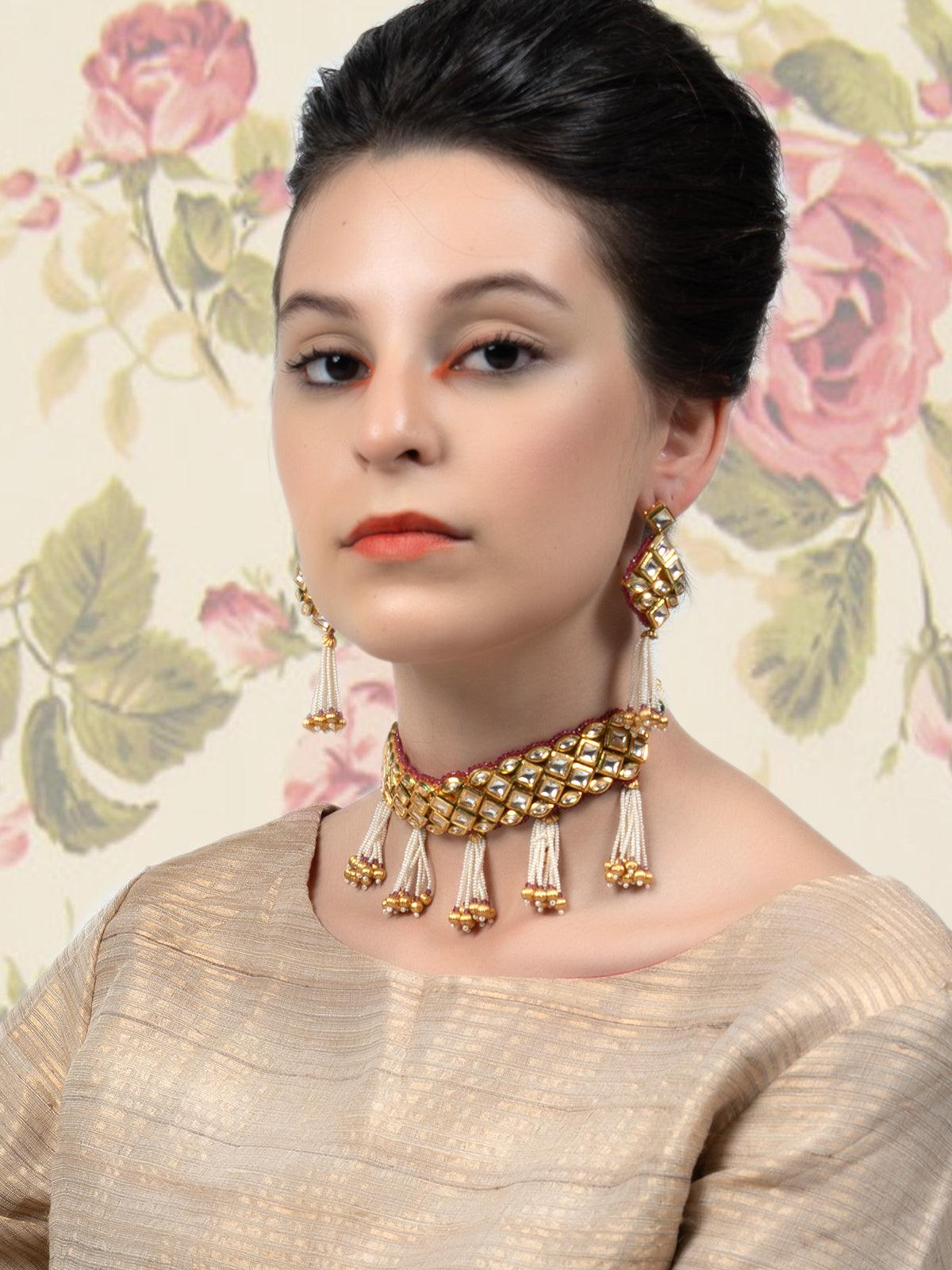 Clustered Gold Tone Kundan Choker Set - Rajwada