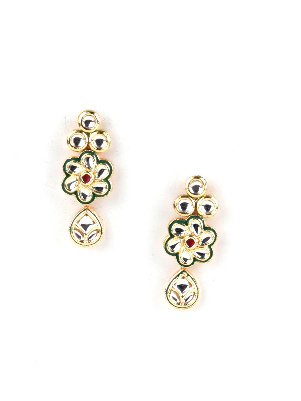 Enticing Gold Tone Kundan earrings with Maang-Teeka - Rajwada