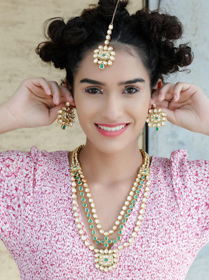 Gorgeous green and white Kundan necklace set for women - Rajwada