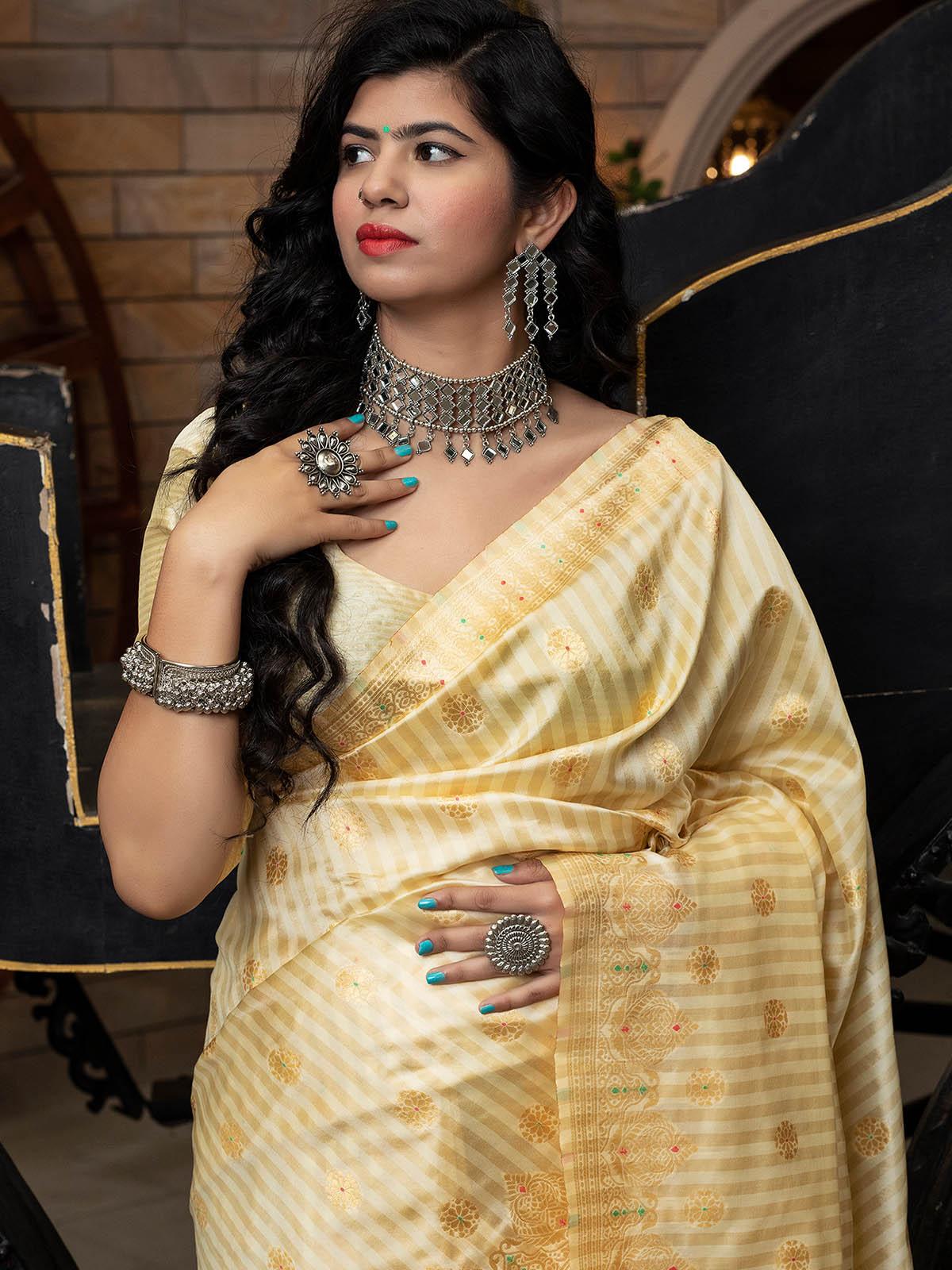 Gorgeous Woven Off-White Banarasi Silk Saree - Rajwada