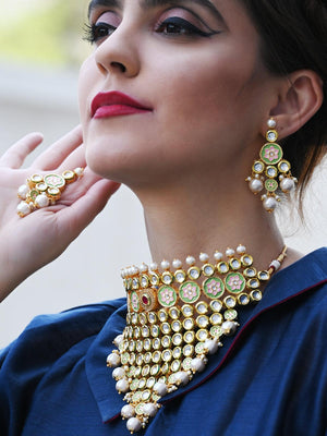 Heavy Triangular Kundan Necklace - Rajwada