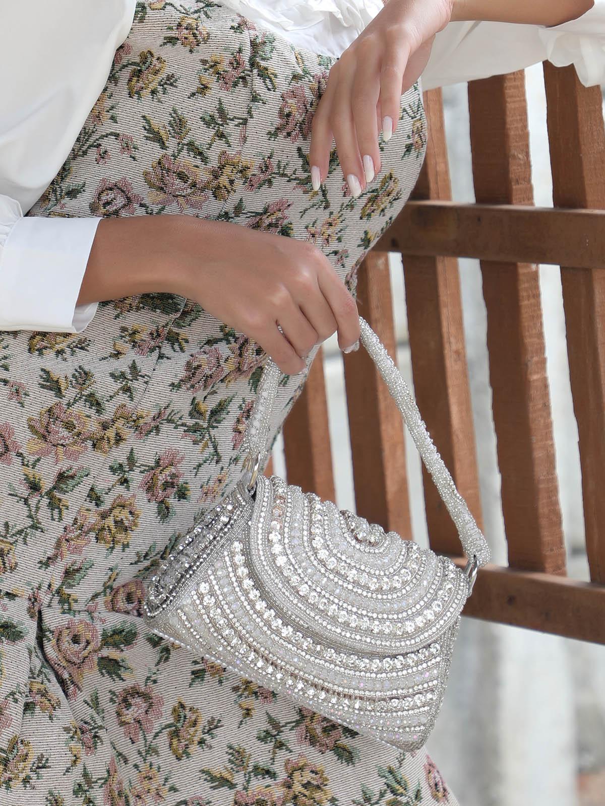 IMPRESSIVE EMBELLISHED CLUTCH - Odette