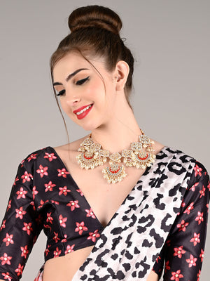 Rajwada Women Gold Metal Jewellery Set