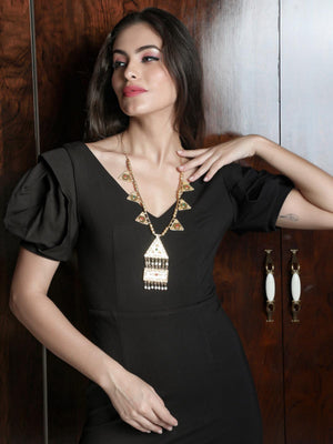 STUNNING GOLD LONG NECKLACE SET FOR WOMEN - Rajwada