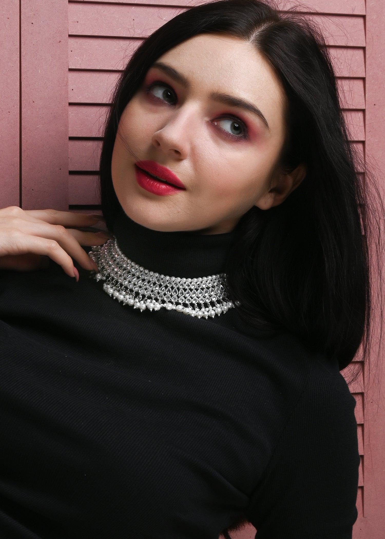 Stylish Silver Choker Set - Rajwada