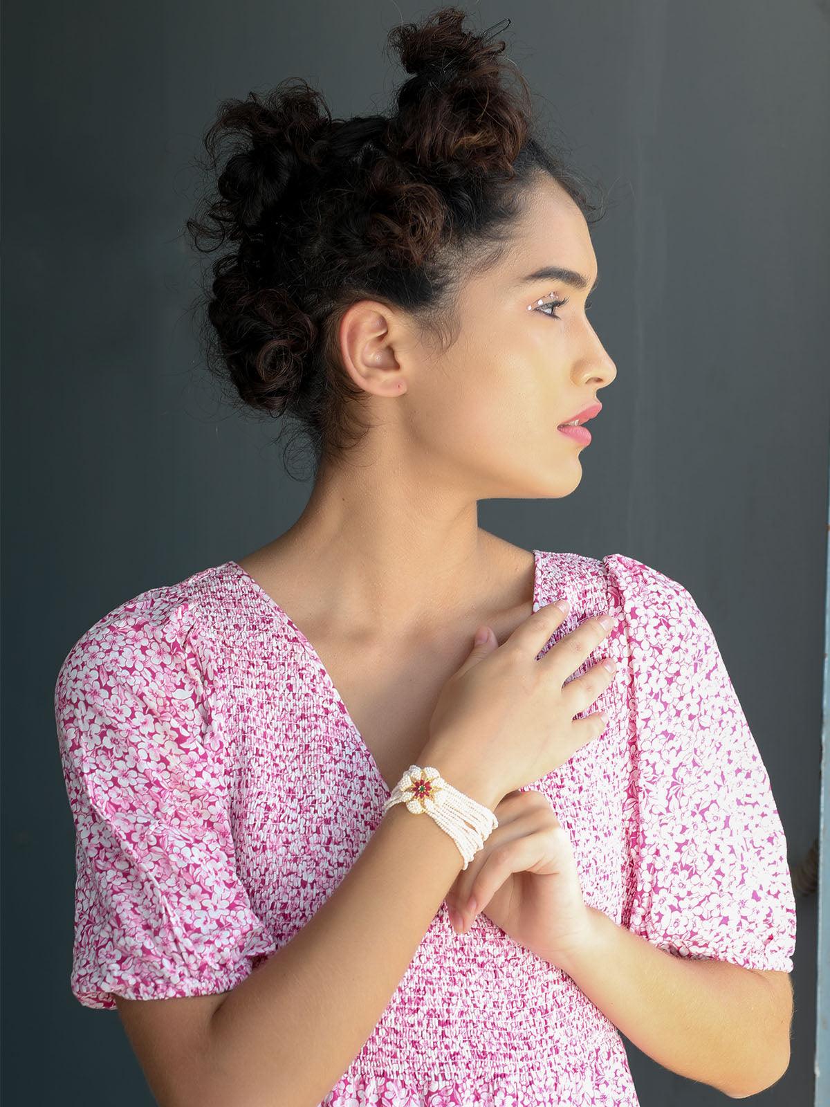Traditional white beaded bracelet - Rajwada
