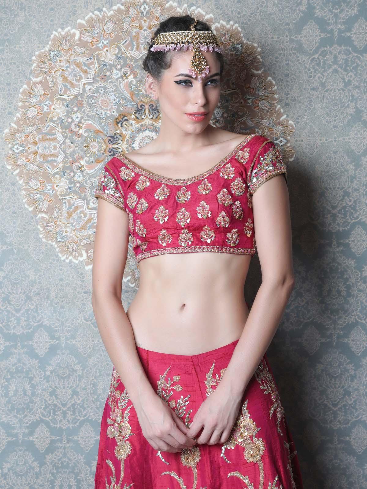 UNIQUE HEAVY PINK MAANGTIKKA - Rajwada