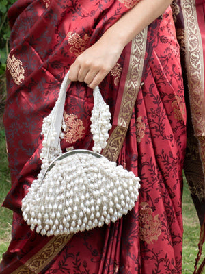White Pearly Oyster Bag - Odette
